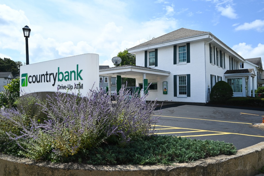 Country-Bank-West-Brookfield-Massachusetts